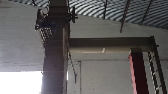 screw conveyor 8
